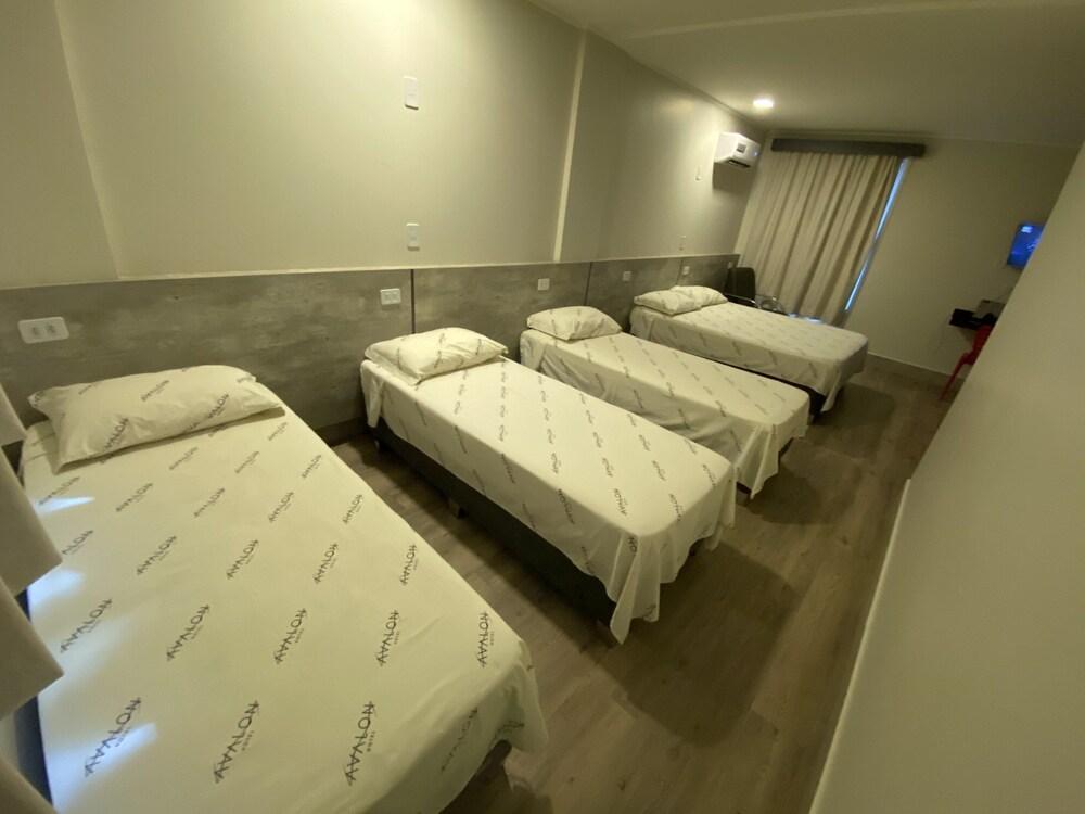 Hotel Avalon Maringa Economico Εξωτερικό φωτογραφία